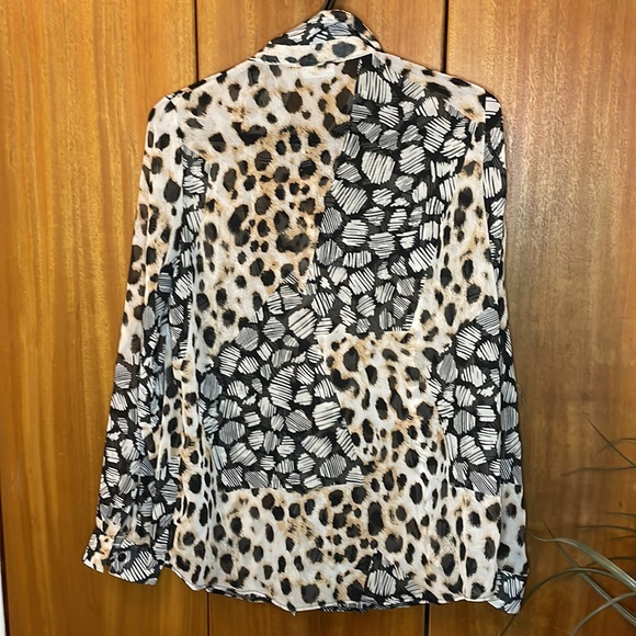 ASOS design size 8 animal print oversized semi-sheer blouse - Picture 3 of 3